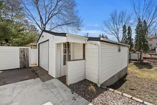 1000 Seminary Ave, Saint Paul, MN 55104 - Photo 10