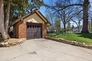 446 Main St S, Hutchinson, MN 55350 - Photo 38