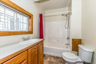 1818 Ohio Ave, Superior, WI 54880 - Photo 10