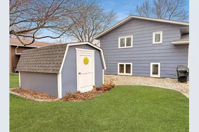 107 Donita Avenue, Marshall, MN 56258 - Photo 4