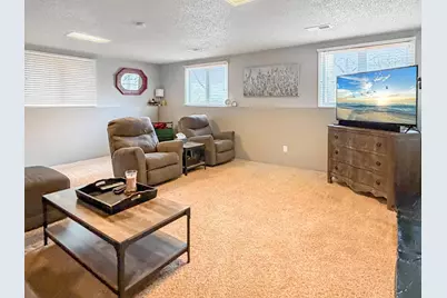 107 Donita Avenue, Marshall, MN 56258 - Photo 28