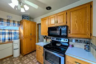 816 N 3rd St, Montevideo, MN 56265 - Photo 18