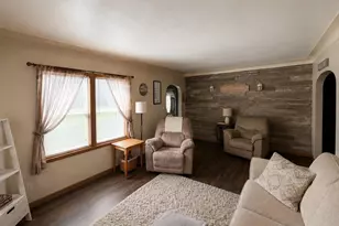 816 N 3rd St, Montevideo, MN 56265 - Photo 6