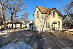 305 S 8th St, Montevideo, MN 56265 - Photo 1