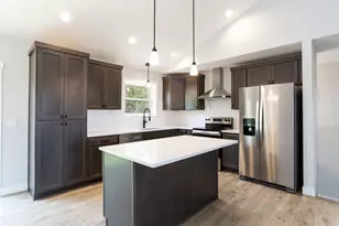 251 Saddle Ridge Ln, Troy Township, WI 54022 - Photo 6