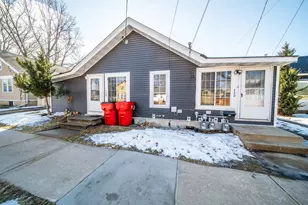 716 9th St SE, Rochester, MN 55904 - Photo 2