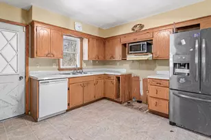 7856 Florida Cir N, Brooklyn Park, MN 55445 - Photo 10