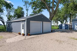 23371 650th Ave, Alden, MN 56009 - Photo 8