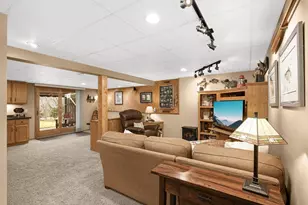 8682 Flamingo Dr, Chanhassen, MN 55317 - Photo 24