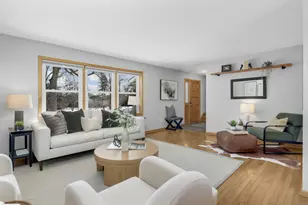 5245 Oxford St N, Shoreview, MN 55126 - Photo 4