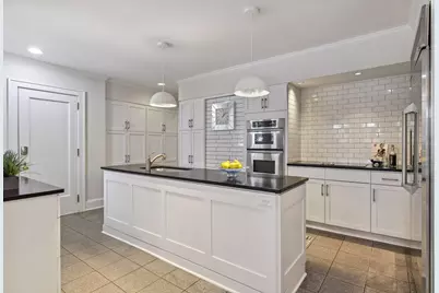 1820 Girard Avenue S, Minneapolis, MN 55403 - Photo 16