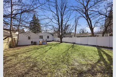 1101 12th Street S, Moorhead, MN 56560 - Photo 2