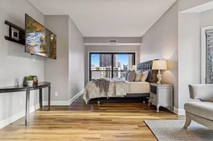 1201 Yale Pl, Minneapolis, MN 55403 - Photo 26