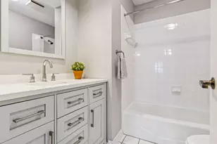 1201 Yale Pl, Minneapolis, MN 55403 - Photo 38