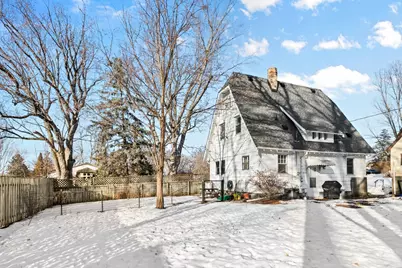 2714 9th Avenue E, North Saint Paul, MN 55109 - Photo 2