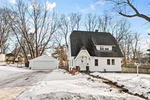 2714 9th Ave E, North Saint Paul, MN 55109 - Photo 1