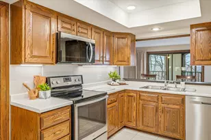 8430 Pennsylvania Rd, Bloomington, MN 55438 - Photo 20