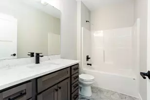 249 Saddle Ridge Ln, Troy Township, WI 54022 - Photo 24