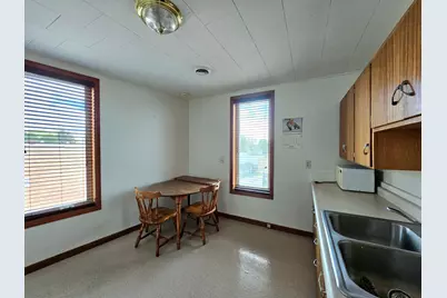 101 W Main Street, Spring Grove, MN 55974 - Photo 18