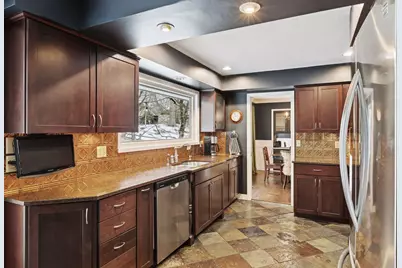 434 Yosemite Avenue N, Golden Valley, MN 55422 - Photo 10