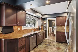 434 Yosemite Ave N, Golden Valley, MN 55422 - Photo 10