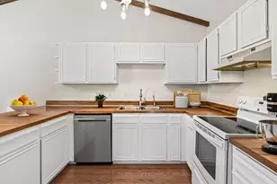 6844 Buckingham Ct, Woodbury, MN 55125 - Photo 10