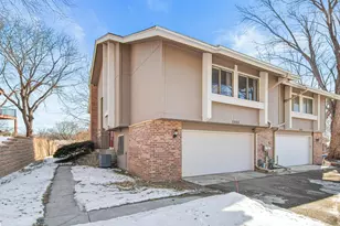 6844 Buckingham Ct, Woodbury, MN 55125 - Photo 2