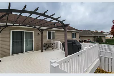 902 Berg Boulevard SE, Stewartville, MN 55976 - Photo 34