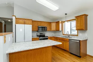 902 Berg Blvd SE, Stewartville, MN 55976 - Photo 4