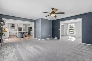 4180 Columbine Ct, Vadnais Heights, MN 55127 - Photo 10