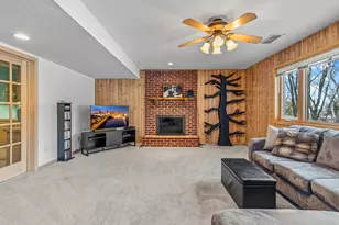 4180 Columbine Ct, Vadnais Heights, MN 55127 - Photo 32