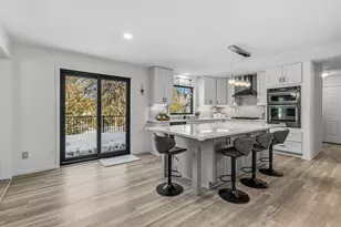 4180 Columbine Ct, Vadnais Heights, MN 55127 - Photo 4