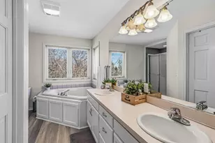 4180 Columbine Ct, Vadnais Heights, MN 55127 - Photo 26