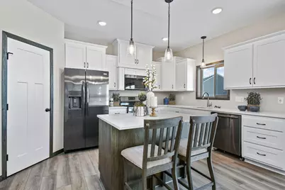 1984 Norma Way, Lino Lakes, MN 55038 - Photo 6