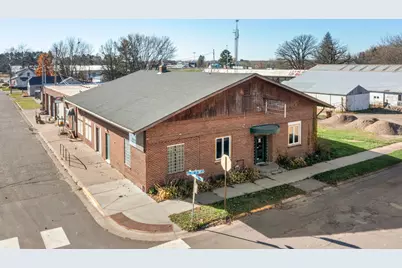 205 2nd Street SW, Braham, MN 55006 - Photo 4