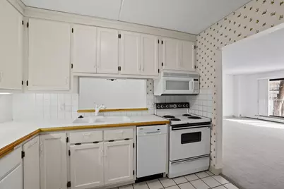 10531 Cedar Lake Road #312, Hopkins, MN 55305 - Photo 12