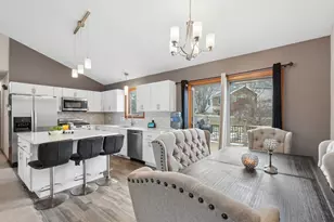 10780 Sailor Way, Woodbury, MN 55129 - Photo 8