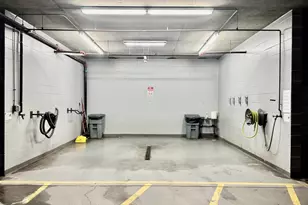 215 10th Ave S, Minneapolis, MN 55415 - Photo 36