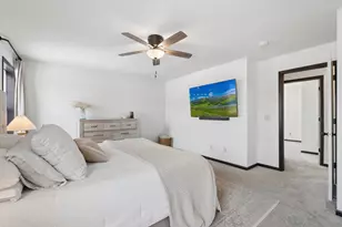 2574 Vierling Dr E, Shakopee, MN 55379 - Photo 20