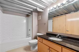 521 S 7th St, Minneapolis, MN 55415 - Photo 6