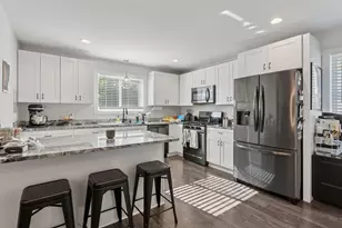 2084 Reaney Ave E, Saint Paul, MN 55119 - Photo 8