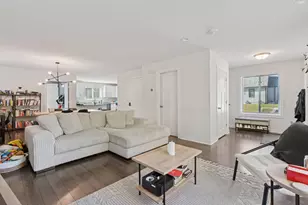 2084 Reaney Ave E, Saint Paul, MN 55119 - Photo 4