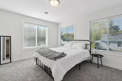 2084 Reaney Avenue E, Saint Paul, MN 55119 - Photo 12