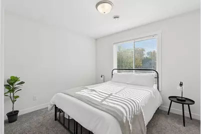 2084 Reaney Avenue E, Saint Paul, MN 55119 - Photo 14