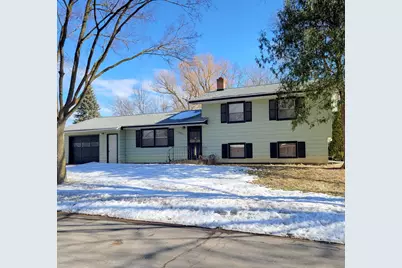 535 E Highland Park Drive NE, Hutchinson, MN 55350 - Photo 1