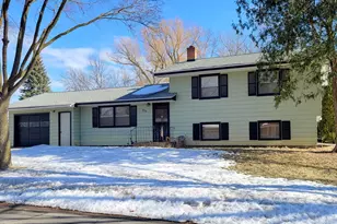 535 E Highland Park Dr NE, Hutchinson, MN 55350 - Photo 1