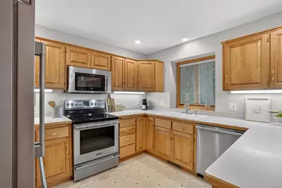 13452 Flagstaff Avenue, Apple Valley, MN 55124 - Photo 12