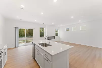 10529 Harbor Lane, Maple Grove, MN 55369 - Photo 4