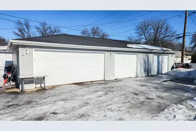 1334 17th Street S, Fargo,  58103 - Photo 2