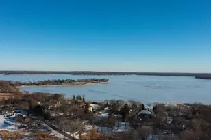 1145 Willow Dr S, Wayzata, MN 55391 - Photo 10